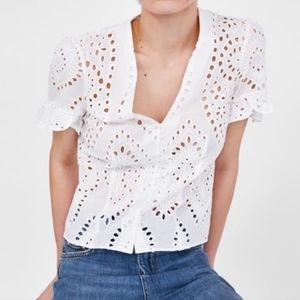 Zara woman white eyelet crochet top buttons ruffle sleeve